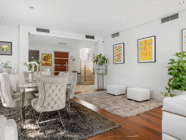 4 Bedrooms Villa in Nueva Andalucía