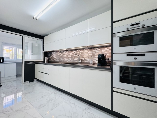 Maison mitoyenne avec 3 Chambres  à Casares Playa