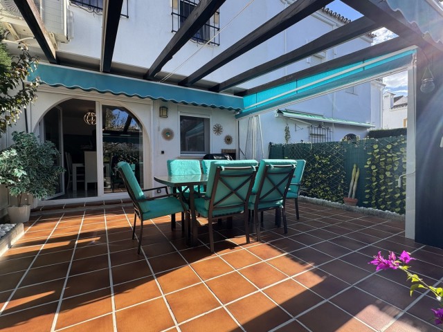 Maison mitoyenne avec 3 Chambres  à Casares Playa