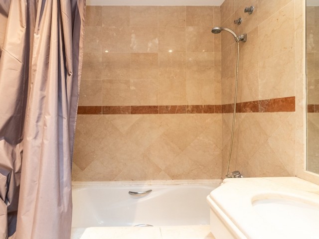 3 Sovrums Lägenhet i Marbella