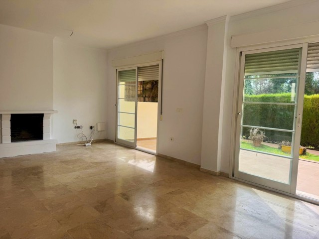 3 Schlafzimmer Reihenhaus in Nueva Andalucía