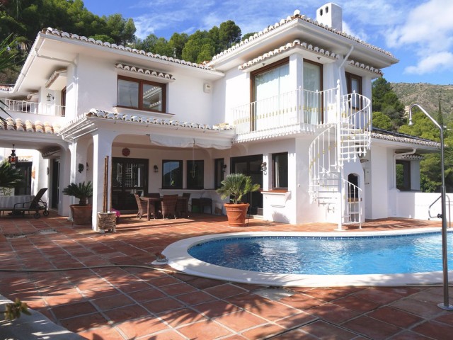 5 Sovrums Villa i Mijas