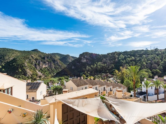 3 Slaapkamer Rijtjeshuis in Benahavís