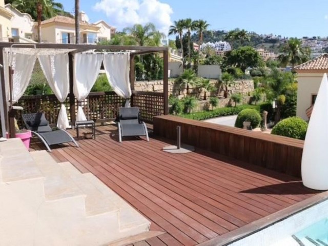 5 Bedrooms Villa in Los Arqueros