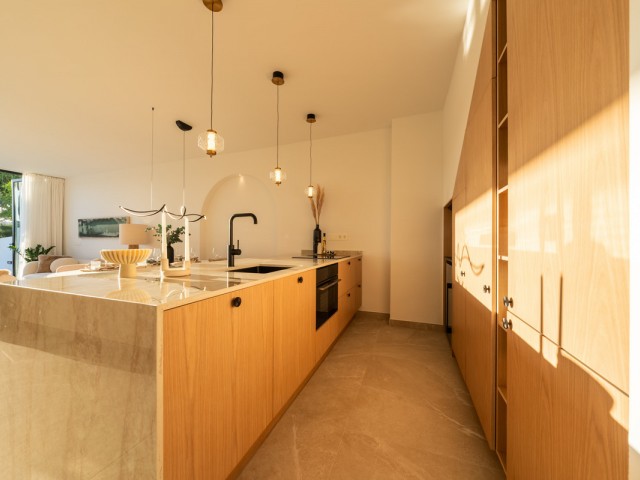 4 Schlafzimmer Reihenhaus in Nueva Andalucía