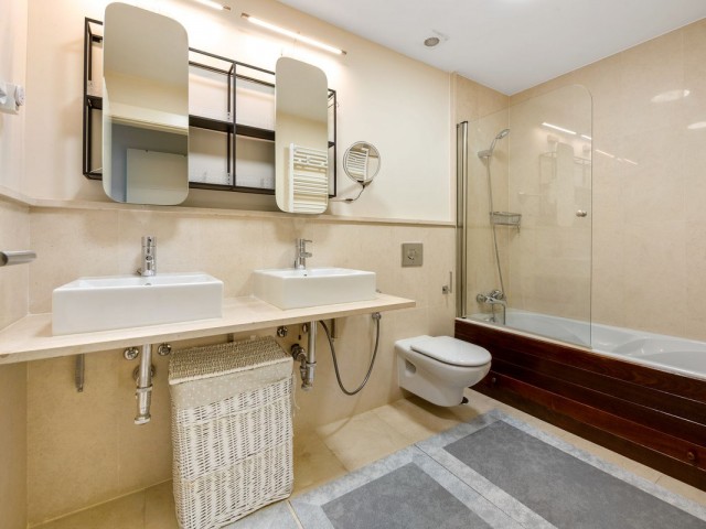 Apartamento con 2 Dormitorios  en Los Flamingos