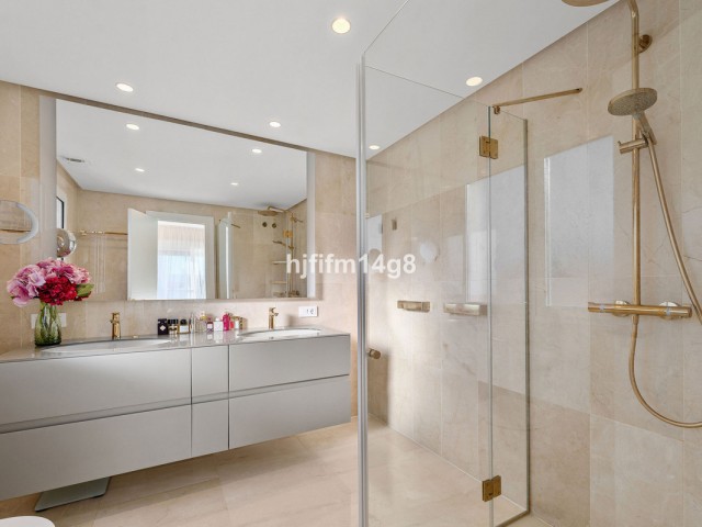 Penthouse in Nueva Andalucía