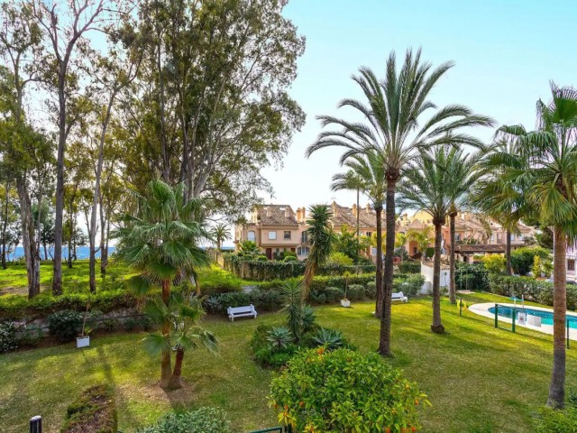 Maison mitoyenne avec 2 Chambres  à Estepona