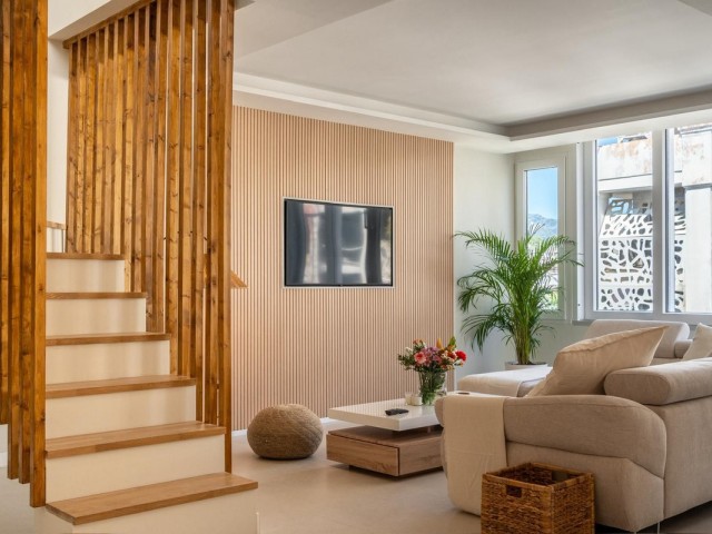 4 Schlafzimmer Apartment in Nueva Andalucía