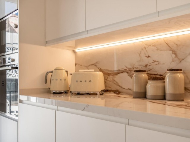 4 Schlafzimmer Apartment in Nueva Andalucía