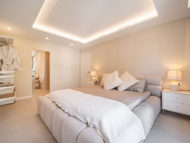 4 Schlafzimmer Apartment in Nueva Andalucía