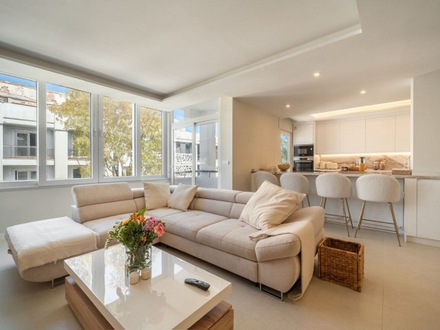 4 Schlafzimmer Apartment in Nueva Andalucía