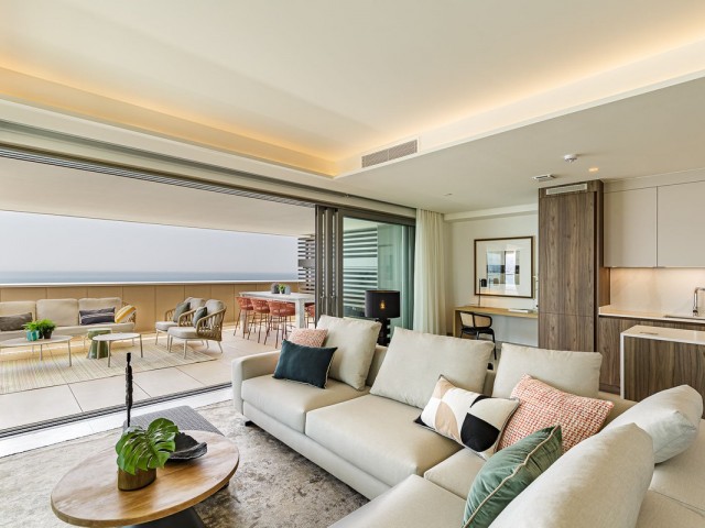 Apartamento con 4 Dormitorios  en Málaga Centro