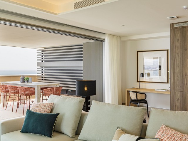 Apartamento con 4 Dormitorios  en Málaga Centro