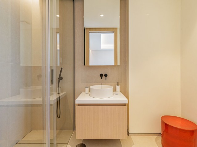 Apartamento con 4 Dormitorios  en Málaga Centro