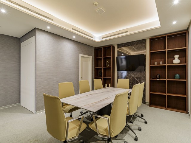 Apartamento con 4 Dormitorios  en Málaga Centro