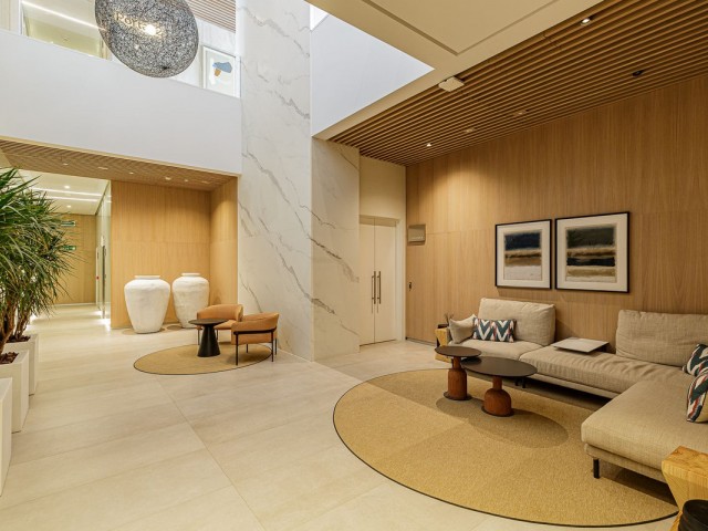 Apartamento con 4 Dormitorios  en Málaga Centro