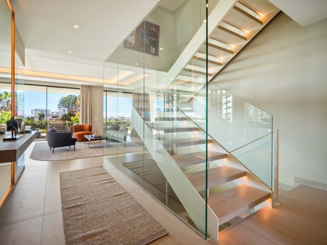 4 Schlafzimmer Villa in Nueva Andalucía