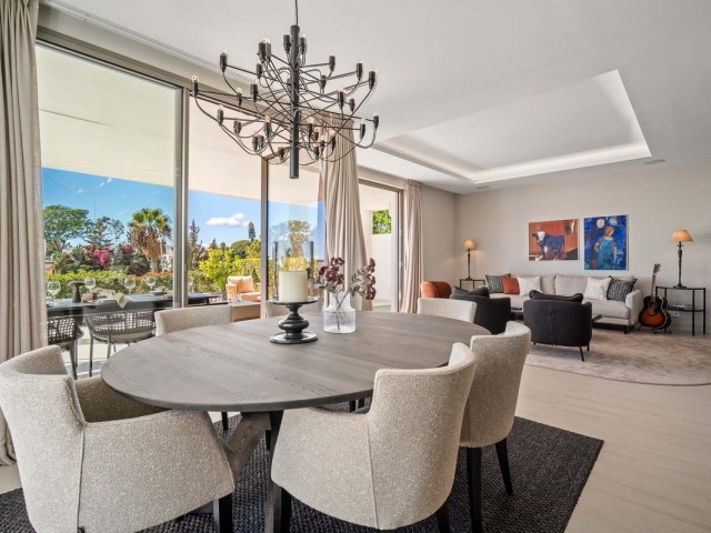 4 Schlafzimmer Villa in Nueva Andalucía