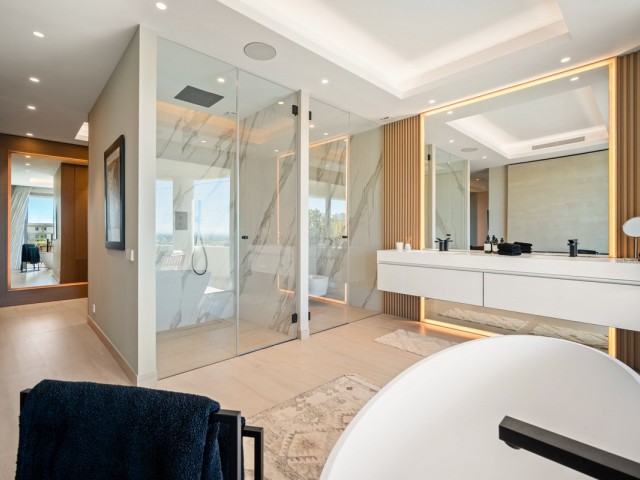 4 Schlafzimmer Villa in Nueva Andalucía