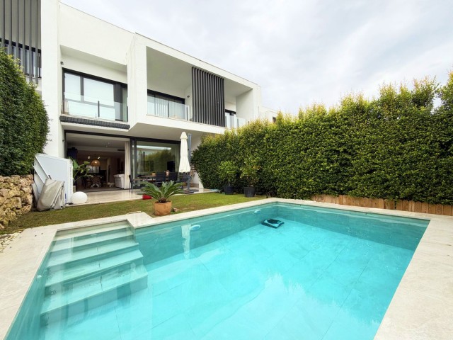 Townhouse, San Roque, R5224378