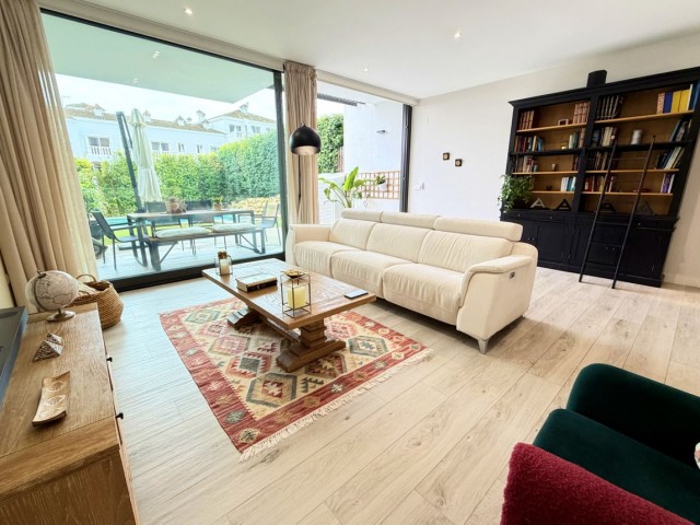 Rijtjeshuis, San Roque, R5224378