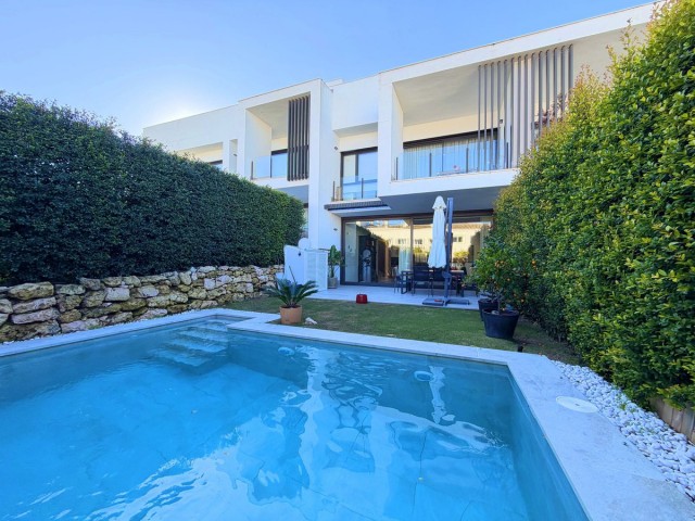 3 Bedrooms Townhouse in San Roque