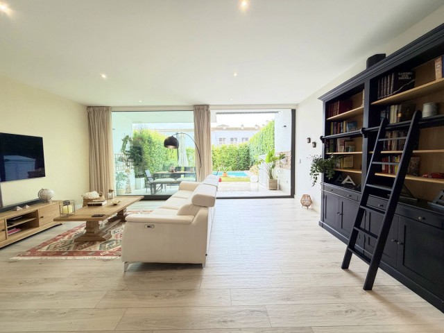 Adosado con 3 Dormitorios  en San Roque