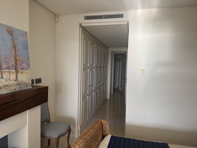 Appartement avec 3 Chambres  à Estepona