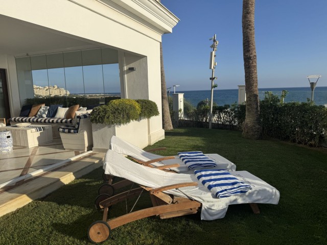 Appartement avec 3 Chambres  à Estepona