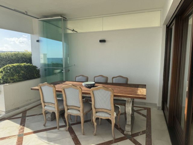 Appartement avec 3 Chambres  à Estepona