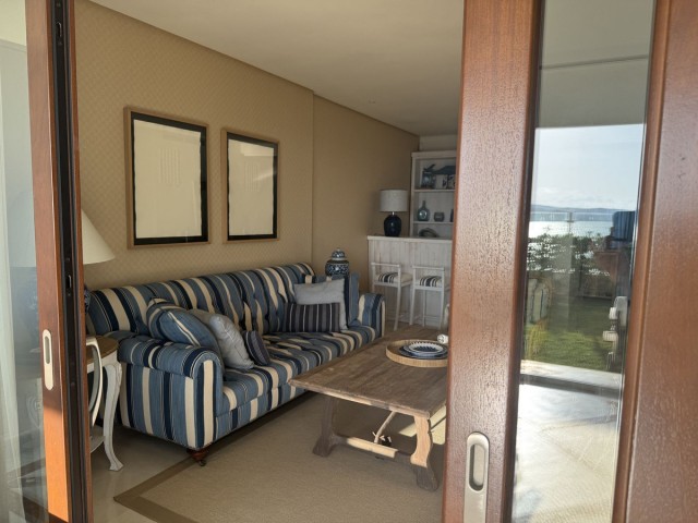 Appartement avec 3 Chambres  à Estepona