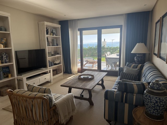 Appartement avec 3 Chambres  à Estepona