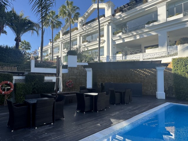 Appartement avec 3 Chambres  à Estepona