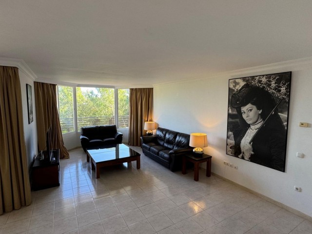 Apartamento con 3 Dormitorios  en Miraflores