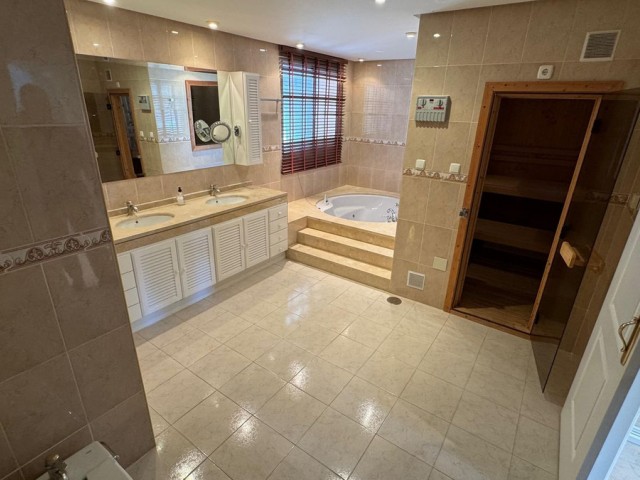 Apartamento con 3 Dormitorios  en Miraflores