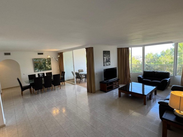 Apartamento con 3 Dormitorios  en Miraflores