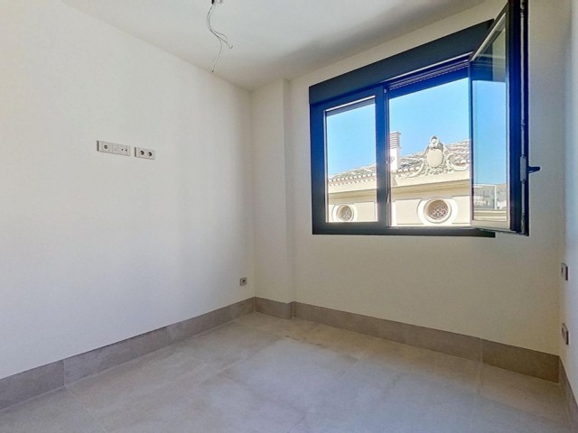 Apartamento con 2 Dormitorios  en Málaga Centro