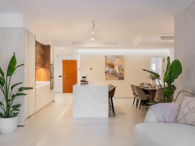 4 Schlafzimmer Apartment in Nueva Andalucía