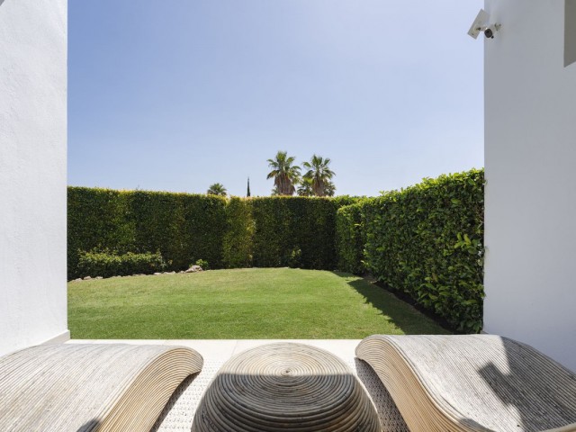 Apartment, El Paraiso, R5058754