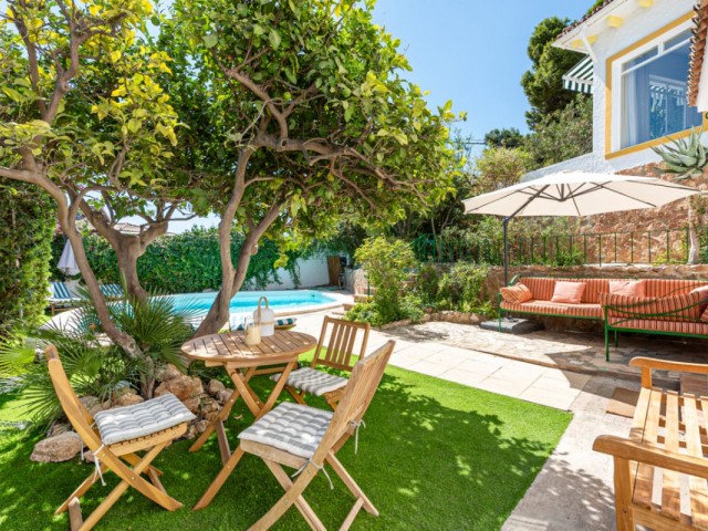 5 Bedrooms Villa in Torremolinos