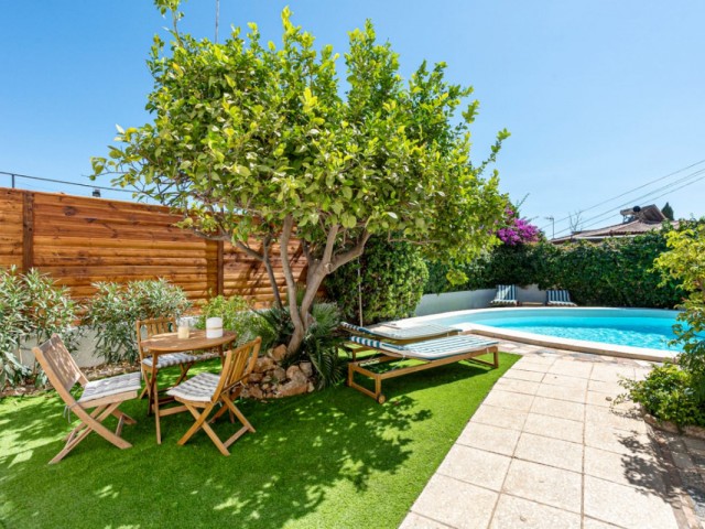 5 Bedrooms Villa in Torremolinos