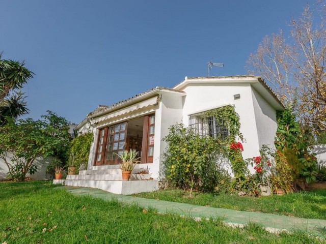 3 Soveroms Villa i Guadalmina Alta