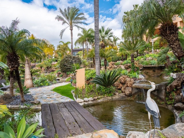 2 Bedrooms Apartment in Sierra Blanca