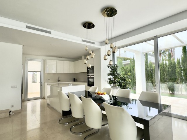 3 Bedrooms Villa in Río Real