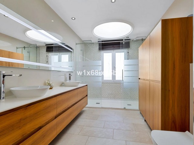 Penthouse in Estepona