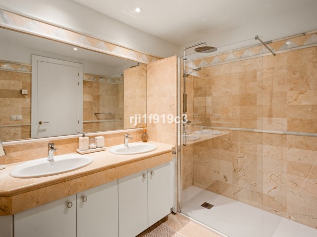 2 Slaapkamer Appartement in Elviria