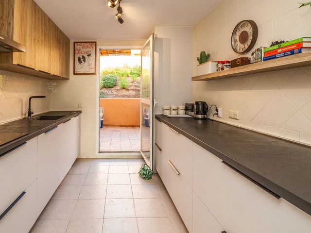 Apartment, Elviria, R5225557