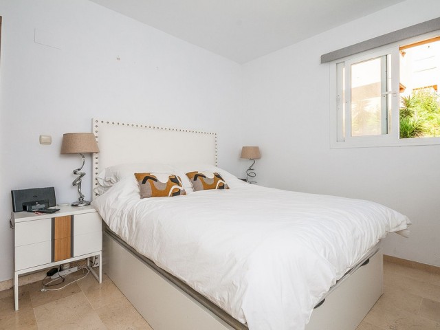 2 Bedrooms Apartment in Elviria