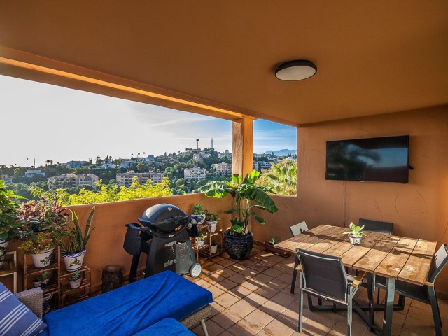 2 Bedrooms Apartment in Elviria